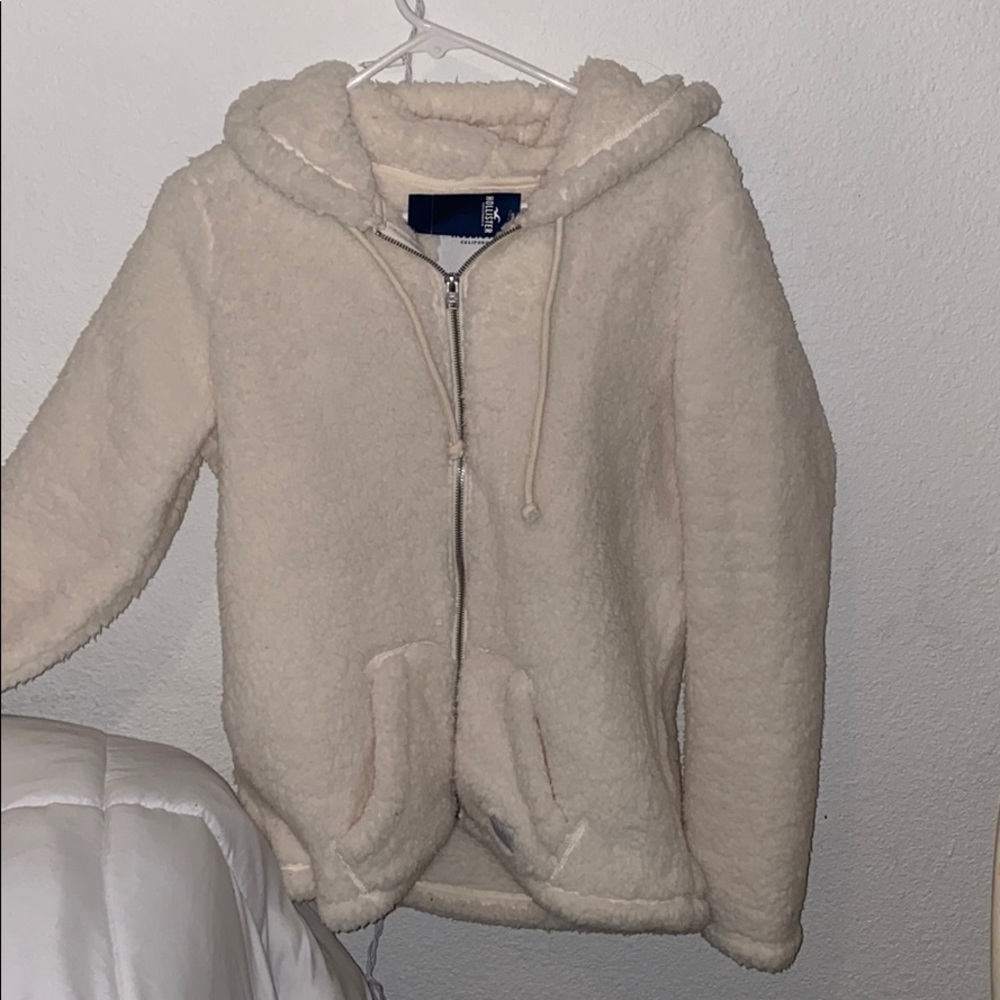 Hollister fluffy jacket